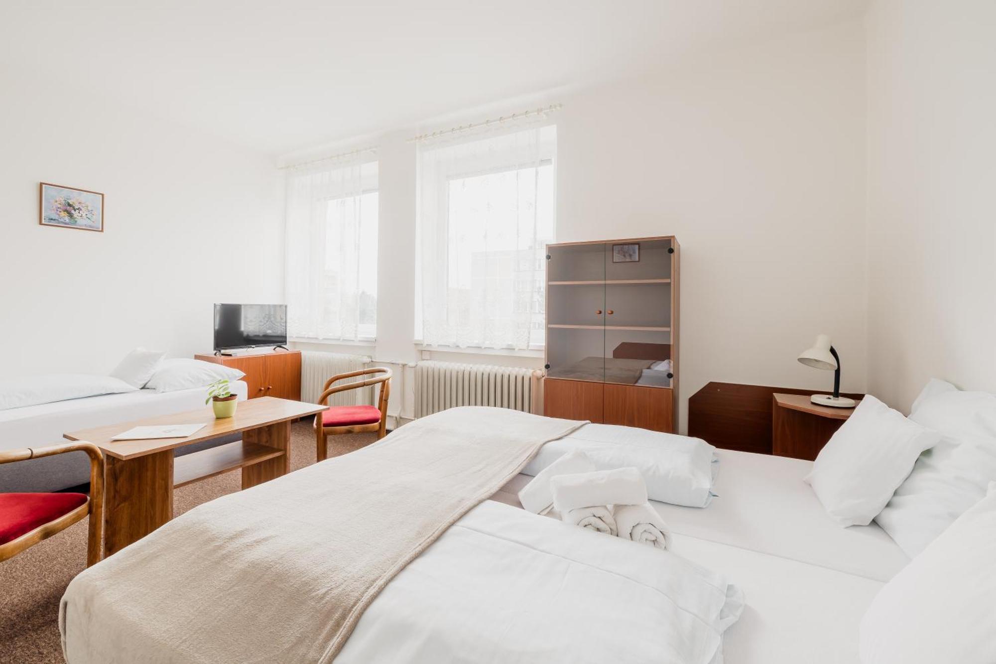 Hotel Dobruška Εξωτερικό φωτογραφία